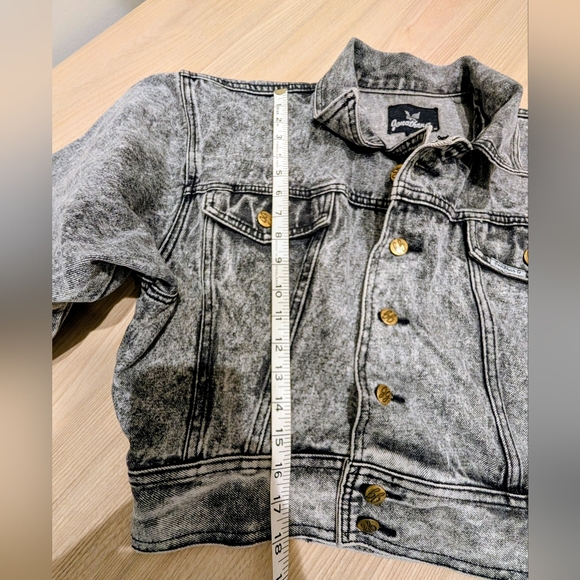 Jonathan G Acid Wash Cropped Jacket - Picture 6 of 9